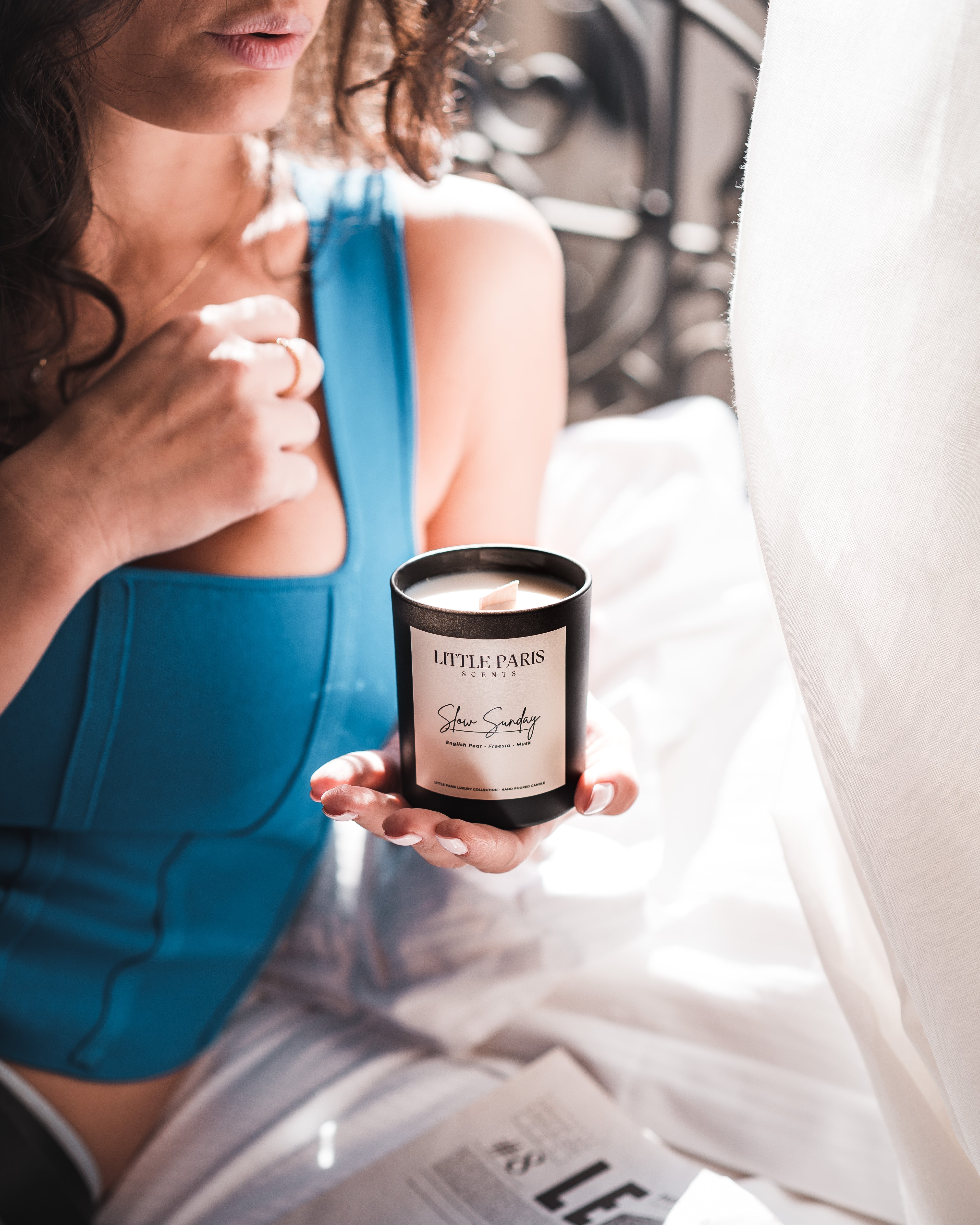 7 parfumuri de lumânări care transformă orice cameră în atmosferă de weekend — Little Paris Atelier