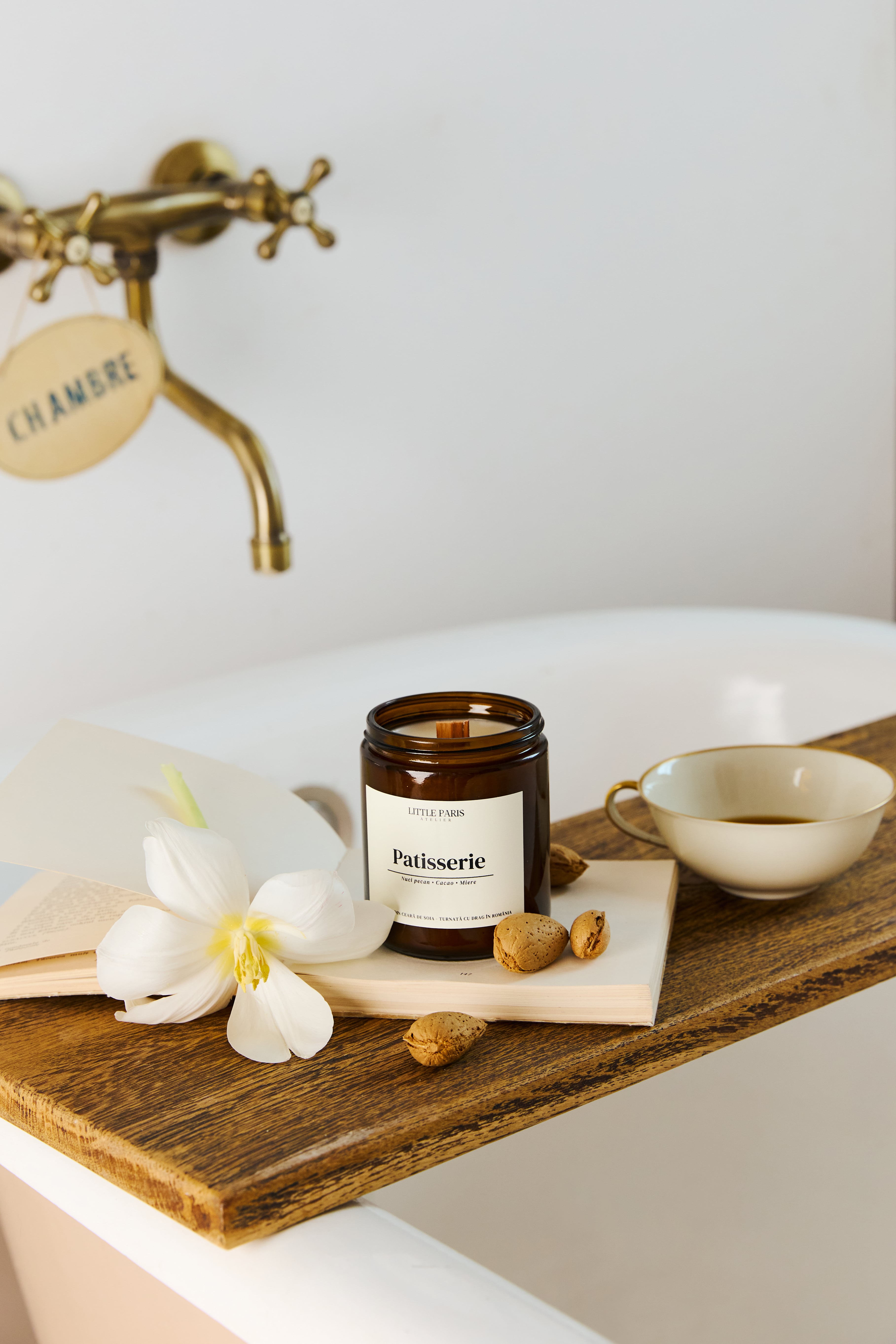 Amber scented candle - Patisserie - Pecan Nuts • Cocoa • Honey