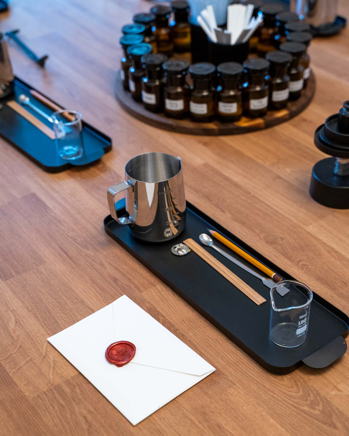 Workshop de lumânări în București: o experiență creativă pentru echipe, prieteni și evenimente private