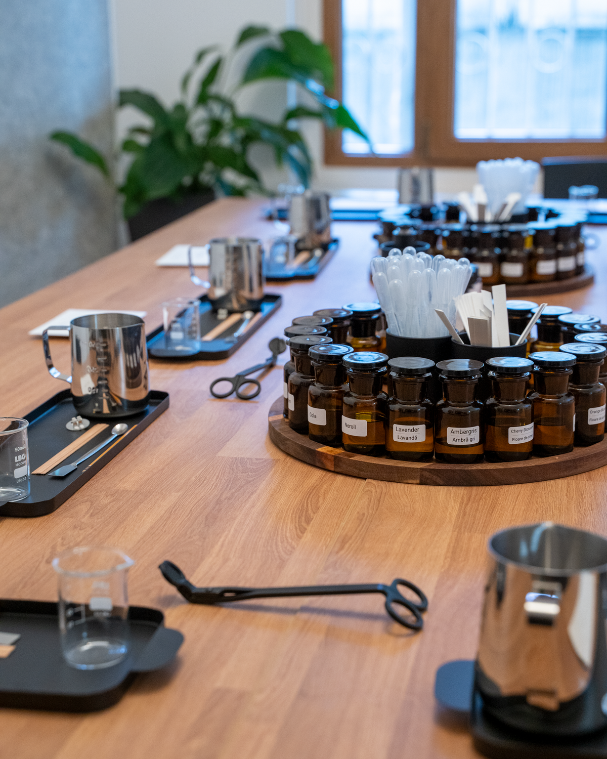 Atelier de Lumânări – Creează-ți propriul parfum - Little Paris Atelier